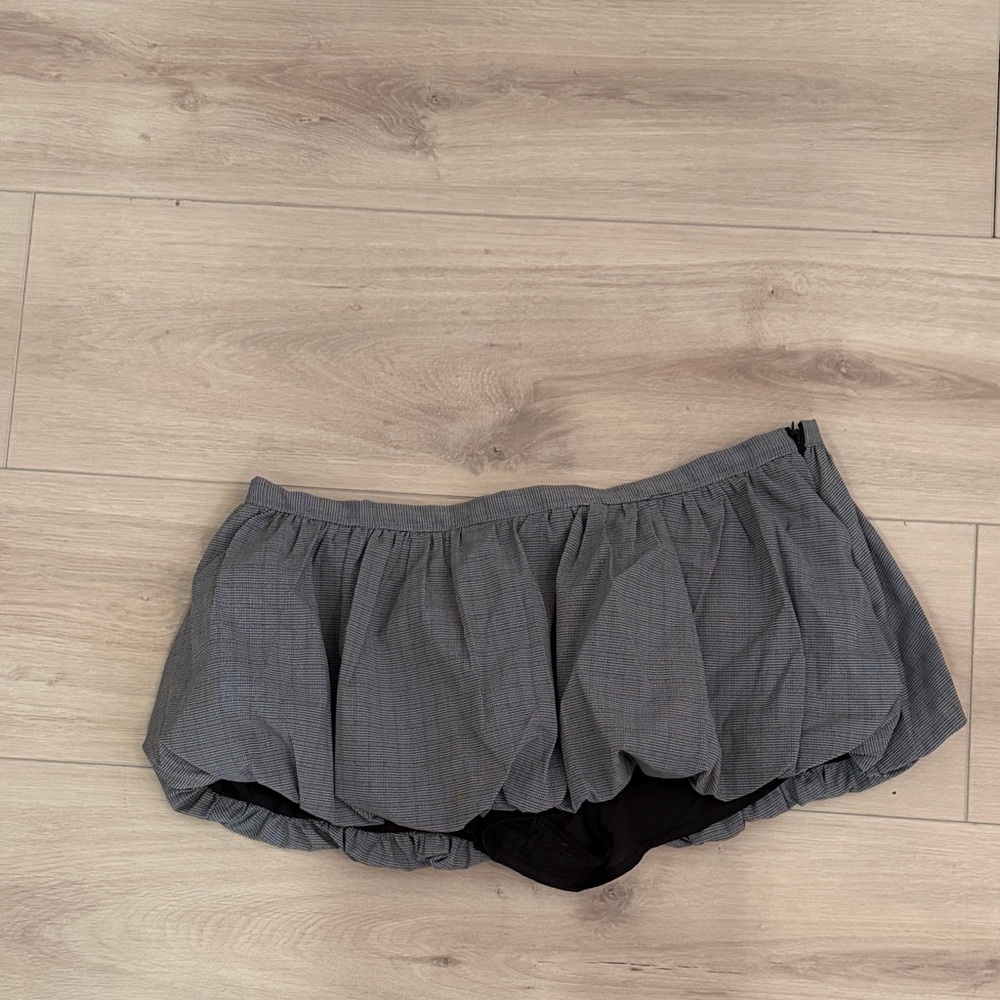 Lioness Charcoal Women's Skorts